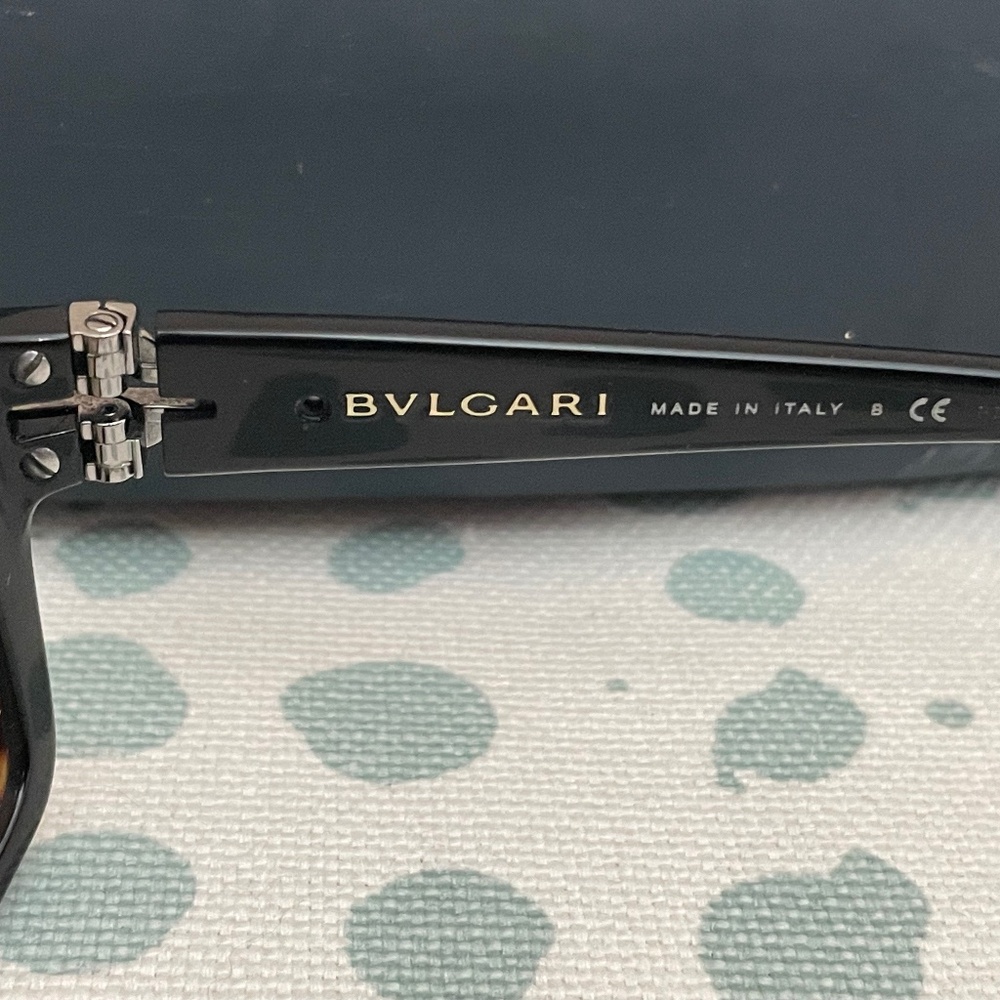 BVLARI sunglassez